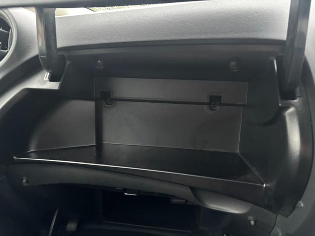 ノート e-パワー X FOUR 4WD ハイブリッド 純正メモリーナビ 全周囲カメラ エマージェンシーブレーキ インテリジェントルームミラー スマートキー レーンキープアシスト クリアランスソナー オートライト オートエアコン(35枚目)