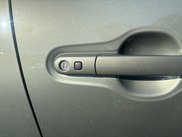 クロスビー ハイブリッドＭＶ　４ＷＤ　純正メモリーナビ　バックカメラ　セーフティサポート　レーダークルーズ　スマートキー　シートヒーター　クリアランスソナー　オートエアコン　ＥＴＣ　レーンキープアシスト　オートマチックハイビーム（25枚目）