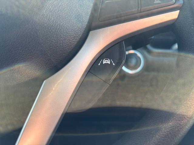 クロスビー ハイブリッドＭＶ　４ＷＤ　純正メモリーナビ　バックカメラ　セーフティサポート　レーダークルーズ　スマートキー　シートヒーター　クリアランスソナー　オートエアコン　ＥＴＣ　レーンキープアシスト　オートマチックハイビーム（35枚目）