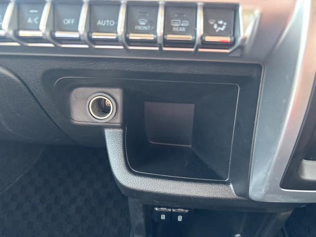 クロスビー ハイブリッドＭＶ　４ＷＤ　純正メモリーナビ　バックカメラ　セーフティサポート　レーダークルーズ　スマートキー　シートヒーター　クリアランスソナー　オートエアコン　ＥＴＣ　レーンキープアシスト　オートマチックハイビーム（36枚目）