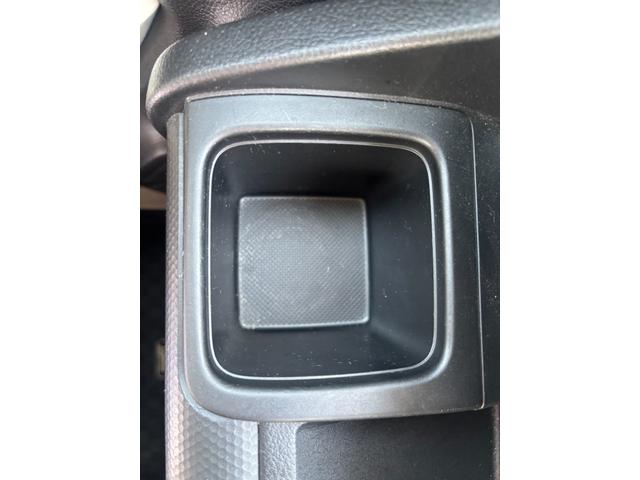 クロスビー ハイブリッドＭＶ　４ＷＤ　純正メモリーナビ　バックカメラ　セーフティサポート　レーダークルーズ　スマートキー　シートヒーター　クリアランスソナー　オートエアコン　ＥＴＣ　レーンキープアシスト　オートマチックハイビーム（47枚目）