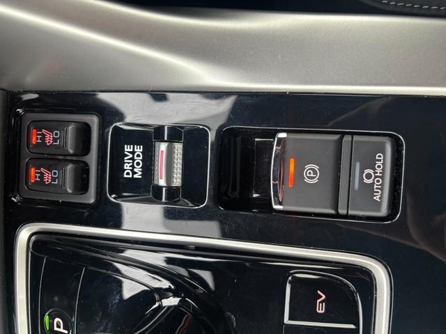 エクリプスクロスPHEV P 4WD 純正メモリーナビ 全周囲カメラ 衝突軽減システム レーダークルーズ ハーフレザーシート シートヒーター パワーシート クリアランスソナー レーンキープアシスト スマートキー オートライト(35枚目)