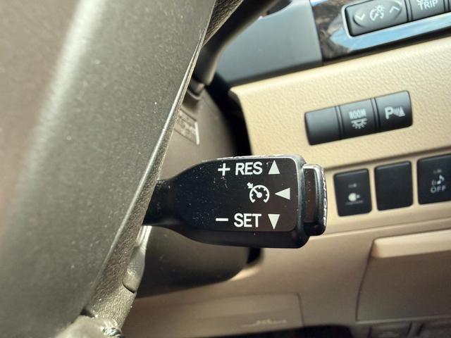 ヴェルファイアハイブリッド Ｘ　４ＷＤ　ムーンルーフ　両側電動スライドドア　アルパイン製１０．２型後席モニター　アルパイン製８型ナビ　バックカメラ　クルーズコントロール　スマートキー　ＨＩＤヘッド　フォグライト　ドライブレコーダー（8枚目）