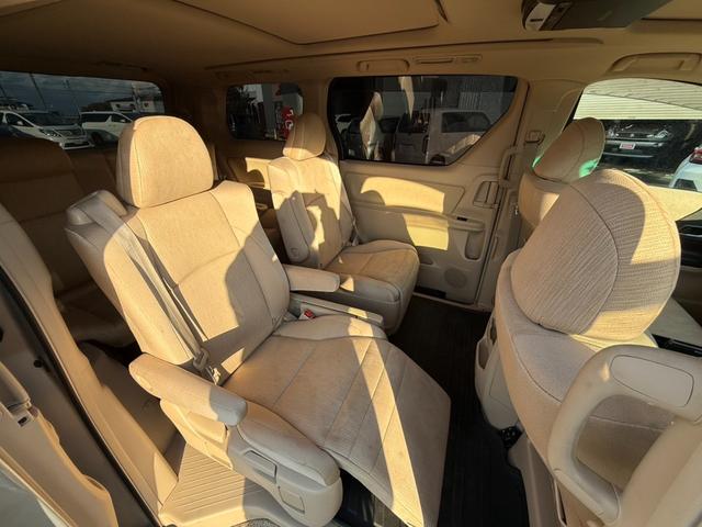 ヴェルファイアハイブリッド Ｘ　４ＷＤ　ムーンルーフ　両側電動スライドドア　アルパイン製１０．２型後席モニター　アルパイン製８型ナビ　バックカメラ　クルーズコントロール　スマートキー　ＨＩＤヘッド　フォグライト　ドライブレコーダー（10枚目）