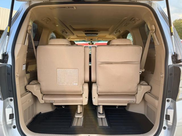 ヴェルファイアハイブリッド Ｘ　４ＷＤ　ムーンルーフ　両側電動スライドドア　アルパイン製１０．２型後席モニター　アルパイン製８型ナビ　バックカメラ　クルーズコントロール　スマートキー　ＨＩＤヘッド　フォグライト　ドライブレコーダー（12枚目）