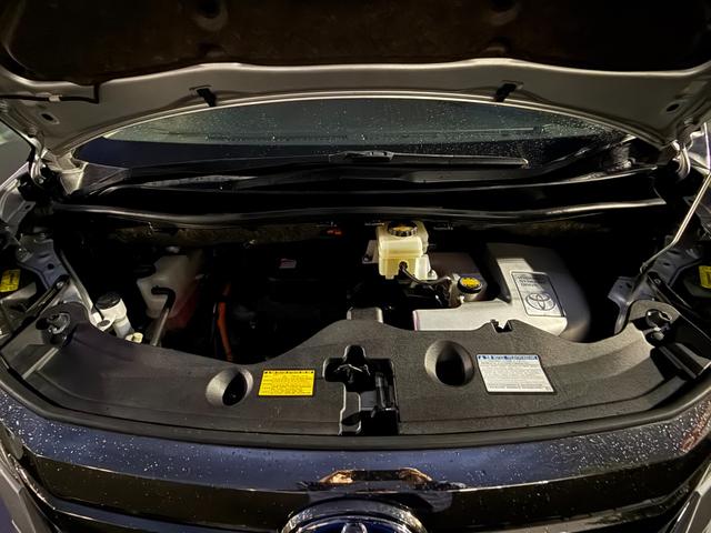 ヴェルファイアハイブリッド Ｘ　４ＷＤ　ムーンルーフ　両側電動スライドドア　アルパイン製１０．２型後席モニター　アルパイン製８型ナビ　バックカメラ　クルーズコントロール　スマートキー　ＨＩＤヘッド　フォグライト　ドライブレコーダー（20枚目）