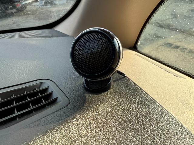 ヴェルファイアハイブリッド Ｘ　４ＷＤ　ムーンルーフ　両側電動スライドドア　アルパイン製１０．２型後席モニター　アルパイン製８型ナビ　バックカメラ　クルーズコントロール　スマートキー　ＨＩＤヘッド　フォグライト　ドライブレコーダー（41枚目）