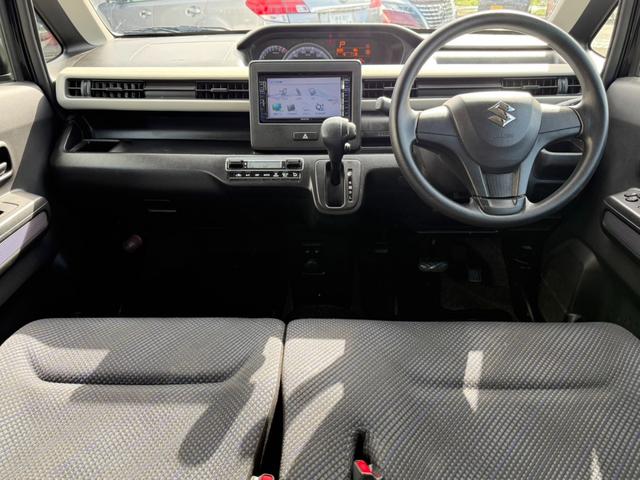 ワゴンＲ ハイブリッドＦＸ　４ＷＤ　ケンウッド製メモリーナビ　バックカメラ　シートヒーター　オートエアコン　ＨＩＤヘッド　アイドリングストップ　盗難防止装置　横滑り防止装置　電動格納ミラー　ベンチシート　純正１４インチアルミ（2枚目）