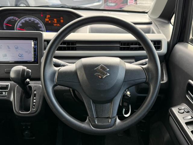 ワゴンＲ ハイブリッドＦＸ　４ＷＤ　ケンウッド製メモリーナビ　バックカメラ　シートヒーター　オートエアコン　ＨＩＤヘッド　アイドリングストップ　盗難防止装置　横滑り防止装置　電動格納ミラー　ベンチシート　純正１４インチアルミ（12枚目）