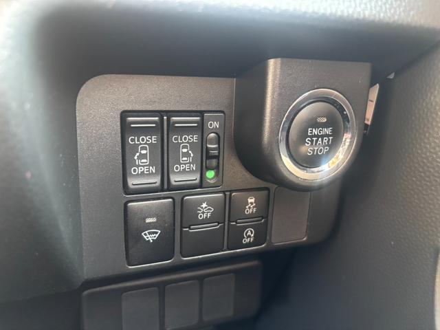 タンク カスタムＧ　Ｓ　４ＷＤ　寒冷地仕様　両側電動スライドドドア　パナソニック製メモリーナビ　全周囲カメラ　衝突軽減しシステム　クルーズコントロール　シートヒーター　ＬＥＤヘッドライト　２トーンカラー　スマートキー　ＥＴＣ（3枚目）
