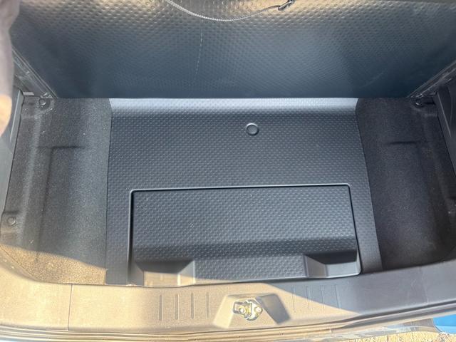 タンク カスタムＧ　Ｓ　４ＷＤ　寒冷地仕様　両側電動スライドドドア　パナソニック製メモリーナビ　全周囲カメラ　衝突軽減しシステム　クルーズコントロール　シートヒーター　ＬＥＤヘッドライト　２トーンカラー　スマートキー　ＥＴＣ（45枚目）