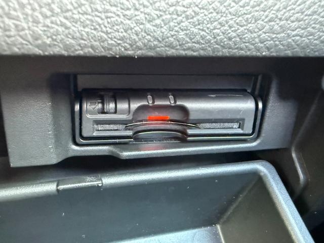 セレナ ２０Ｘ　アドバンスドセーフティパッケージ　４ＷＤ　両側電動スライドドア　純正メモリーナビ　全周囲カメラ　エマージェンシーブレーキ　クルーズコントロール　ドライブレコーダー　ＥＴＣ　レーンキープアシスト　クリアランスソナー　オートライト（8枚目）