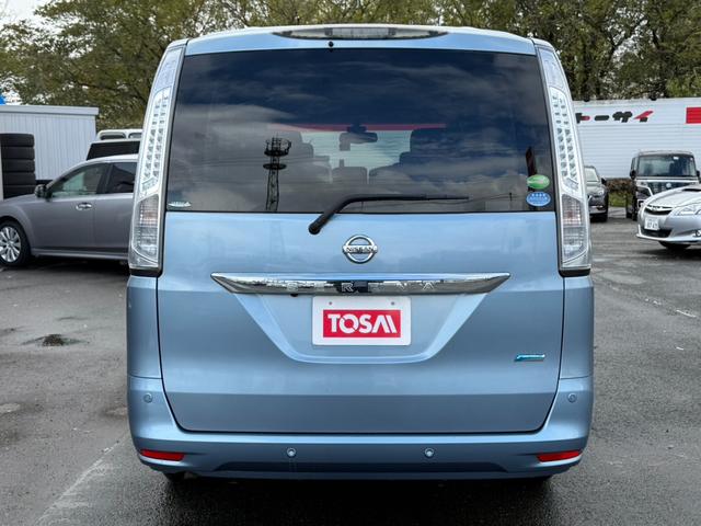 セレナ ２０Ｘ　アドバンスドセーフティパッケージ　４ＷＤ　両側電動スライドドア　純正メモリーナビ　全周囲カメラ　エマージェンシーブレーキ　クルーズコントロール　ドライブレコーダー　ＥＴＣ　レーンキープアシスト　クリアランスソナー　オートライト（16枚目）