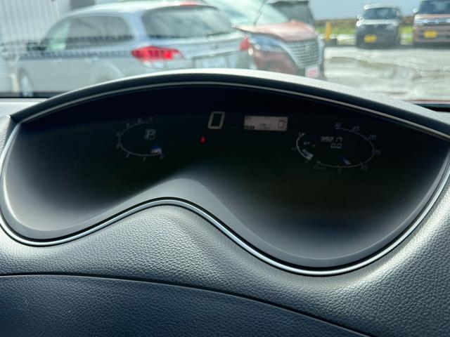 セレナ ２０Ｘ　アドバンスドセーフティパッケージ　４ＷＤ　両側電動スライドドア　純正メモリーナビ　全周囲カメラ　エマージェンシーブレーキ　クルーズコントロール　ドライブレコーダー　ＥＴＣ　レーンキープアシスト　クリアランスソナー　オートライト（30枚目）