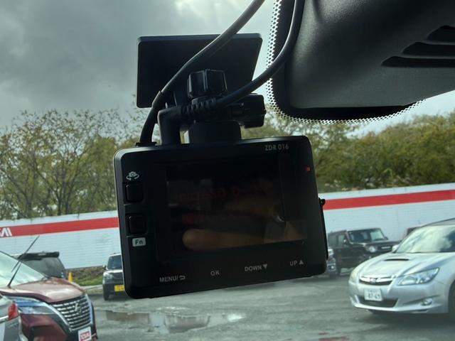 セレナ ２０Ｘ　アドバンスドセーフティパッケージ　４ＷＤ　両側電動スライドドア　純正メモリーナビ　全周囲カメラ　エマージェンシーブレーキ　クルーズコントロール　ドライブレコーダー　ＥＴＣ　レーンキープアシスト　クリアランスソナー　オートライト（35枚目）