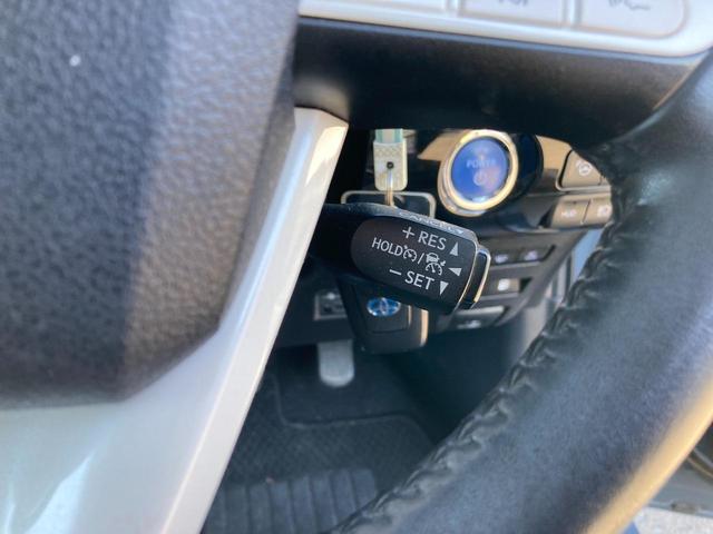 プリウス A 4WD アッシュ&ソリッドブラック全塗装車 寒冷地仕様 純正ナビ バックカメラ セーフティセンス レーダークルーズ ツーリングセレクション用17インチアルミボディ同色塗装済 クールグレー合皮シート(7枚目)