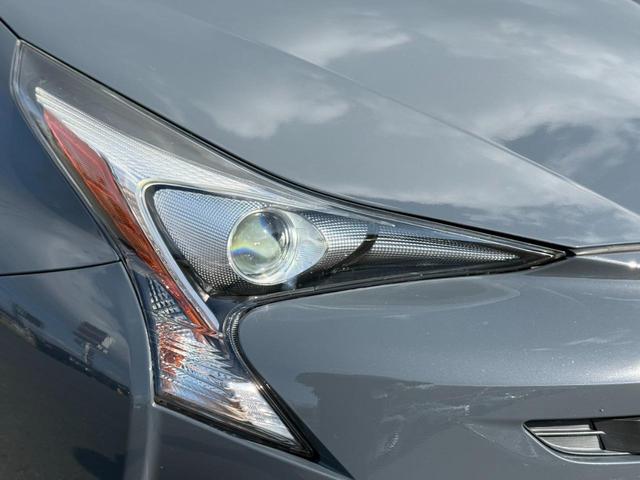 プリウス A 4WD アッシュ&ソリッドブラック全塗装車 寒冷地仕様 純正ナビ バックカメラ セーフティセンス レーダークルーズ ツーリングセレクション用17インチアルミボディ同色塗装済 クールグレー合皮シート(13枚目)