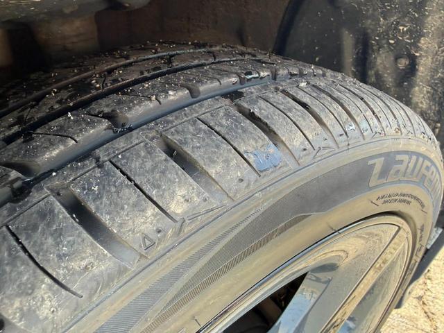 プリウス A 4WD アッシュ&ソリッドブラック全塗装車 寒冷地仕様 純正ナビ バックカメラ セーフティセンス レーダークルーズ ツーリングセレクション用17インチアルミボディ同色塗装済 クールグレー合皮シート(14枚目)