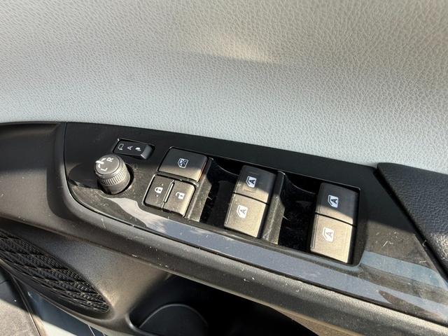 プリウス A 4WD アッシュ&ソリッドブラック全塗装車 寒冷地仕様 純正ナビ バックカメラ セーフティセンス レーダークルーズ ツーリングセレクション用17インチアルミボディ同色塗装済 クールグレー合皮シート(40枚目)