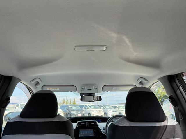 プリウス A 4WD アッシュ&ソリッドブラック全塗装車 寒冷地仕様 純正ナビ バックカメラ セーフティセンス レーダークルーズ ツーリングセレクション用17インチアルミボディ同色塗装済 クールグレー合皮シート(44枚目)