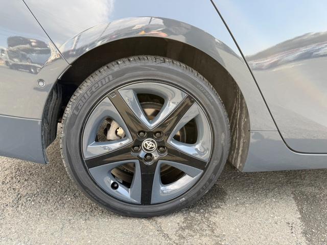 プリウス A 4WD アッシュ&ソリッドブラック全塗装車 寒冷地仕様 純正ナビ バックカメラ セーフティセンス レーダークルーズ ツーリングセレクション用17インチアルミボディ同色塗装済 クールグレー合皮シート(48枚目)