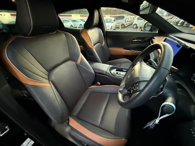 クラウンクロスオーバー ＲＳアドバンスド　４ＷＤ　純正１２．３型ワイドナビ　全周囲カメラ　セーフティセンス　レーダークルーズ　ＡＣ１００Ｖ電源　ワイヤレス充電　黒革シート　パワーシート　シートベンチレーション　ＥＴＣ　ＬＥＤヘッドライト（9枚目）