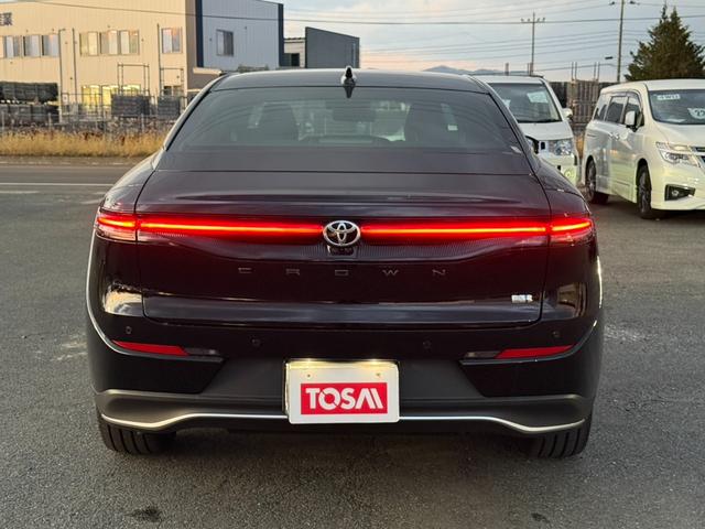 クラウンクロスオーバー ＲＳアドバンスド　４ＷＤ　純正１２．３型ワイドナビ　全周囲カメラ　セーフティセンス　レーダークルーズ　ＡＣ１００Ｖ電源　ワイヤレス充電　黒革シート　パワーシート　シートベンチレーション　ＥＴＣ　ＬＥＤヘッドライト（16枚目）