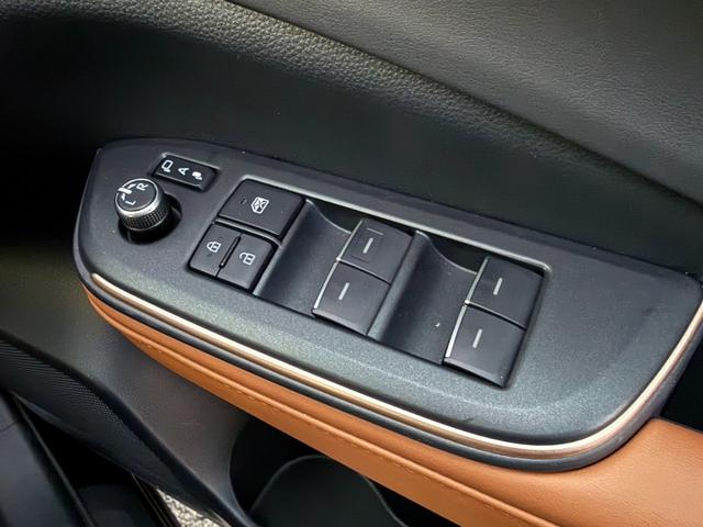 クラウンクロスオーバー ＲＳアドバンスド　４ＷＤ　純正１２．３型ワイドナビ　全周囲カメラ　セーフティセンス　レーダークルーズ　ＡＣ１００Ｖ電源　ワイヤレス充電　黒革シート　パワーシート　シートベンチレーション　ＥＴＣ　ＬＥＤヘッドライト（43枚目）