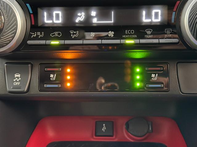 RAV4 アドベンチャー オフロードパッケージ 4WD 9型ディスプレイオーディオ 全周囲カメラ 衝突軽減 合皮シート パワーシート シートベンチレーション ステアリングヒーター グレード専用18インチマットブラック塗装アルミ ワイヤレス充電(5枚目)