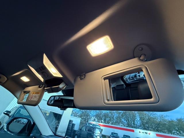 RAV4 アドベンチャー オフロードパッケージ 4WD 9型ディスプレイオーディオ 全周囲カメラ 衝突軽減 合皮シート パワーシート シートベンチレーション ステアリングヒーター グレード専用18インチマットブラック塗装アルミ ワイヤレス充電(15枚目)