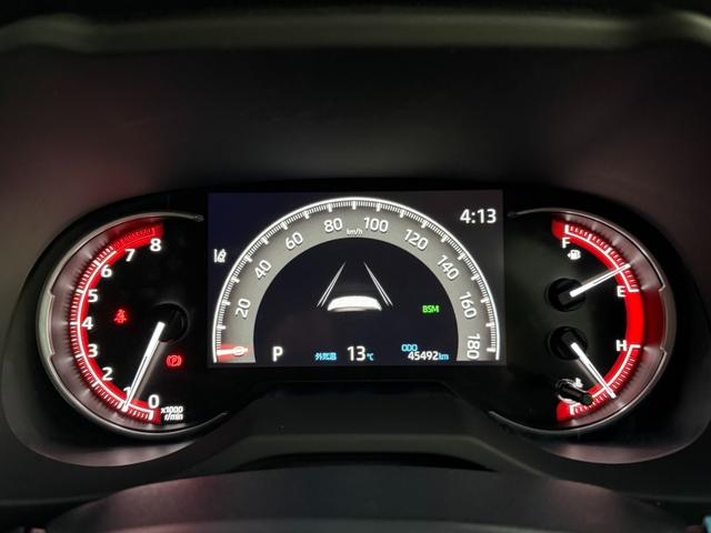 RAV4 アドベンチャー オフロードパッケージ 4WD 9型ディスプレイオーディオ 全周囲カメラ 衝突軽減 合皮シート パワーシート シートベンチレーション ステアリングヒーター グレード専用18インチマットブラック塗装アルミ ワイヤレス充電(24枚目)