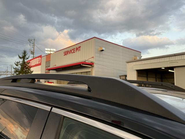 RAV4 アドベンチャー オフロードパッケージ 4WD 9型ディスプレイオーディオ 全周囲カメラ 衝突軽減 合皮シート パワーシート シートベンチレーション ステアリングヒーター グレード専用18インチマットブラック塗装アルミ ワイヤレス充電(36枚目)