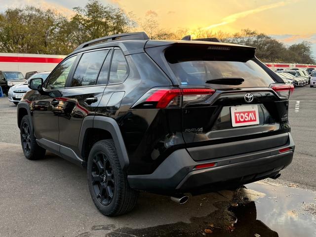 RAV4 アドベンチャー オフロードパッケージ 4WD 9型ディスプレイオーディオ 全周囲カメラ 衝突軽減 合皮シート パワーシート シートベンチレーション ステアリングヒーター グレード専用18インチマットブラック塗装アルミ ワイヤレス充電(50枚目)