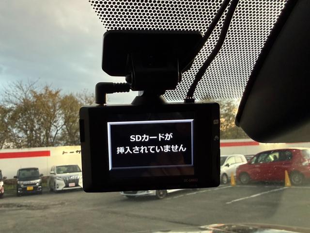 RAV4 アドベンチャー オフロードパッケージ 4WD 9型ディスプレイオーディオ 全周囲カメラ 衝突軽減 合皮シート パワーシート シートベンチレーション ステアリングヒーター グレード専用18インチマットブラック塗装アルミ ワイヤレス充電(54枚目)