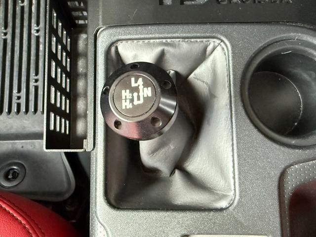 FJクルーザー ベースグレード ECLIPSE製メモリーナビ バックカメラ デジタルインナーミラー型ドライブレコーダー アクティブトラクションコントロール プライバシーガラス クリアランスソナー LEDヘッドライト リアフォグライト(22枚目)