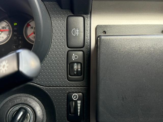 FJクルーザー ベースグレード ECLIPSE製メモリーナビ バックカメラ デジタルインナーミラー型ドライブレコーダー アクティブトラクションコントロール プライバシーガラス クリアランスソナー LEDヘッドライト リアフォグライト(29枚目)