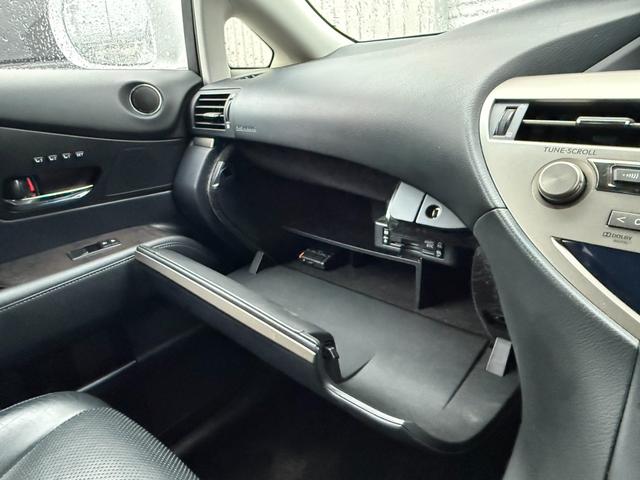 RX RX450h バージョンL 4WD 電子制御式エアサスペンション プレミアムサウンドシステム HDDナビ セミアリニンブラック革シート エアロバンパーセット クリアランスソナー パワーバックドア クルーズコントロール(29枚目)