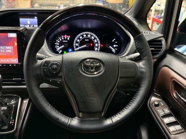 エスクァイア Gi プレミアムパッケージ 4WD TRDエアロ 寒冷地仕様 両側電動スライド アルパイン製10型後席モニター アルパイン製9型ナビ バックカメラ ハーフレザーシート シートヒーター ETC ステアリングヒーター 純正エンスタ(13枚目)