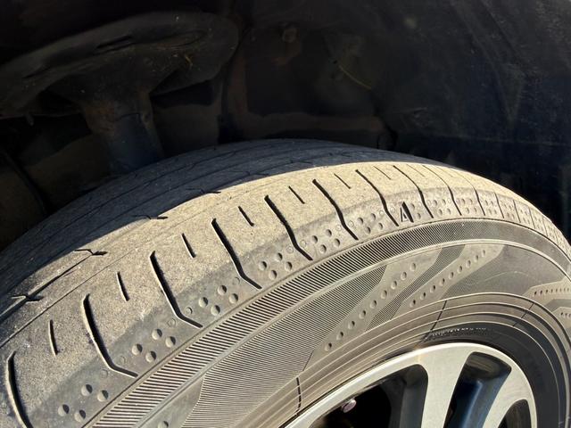 エスクァイア Gi プレミアムパッケージ 4WD TRDエアロ 寒冷地仕様 両側電動スライド アルパイン製10型後席モニター アルパイン製9型ナビ バックカメラ ハーフレザーシート シートヒーター ETC ステアリングヒーター 純正エンスタ(15枚目)