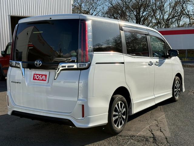 エスクァイア Gi プレミアムパッケージ 4WD TRDエアロ 寒冷地仕様 両側電動スライド アルパイン製10型後席モニター アルパイン製9型ナビ バックカメラ ハーフレザーシート シートヒーター ETC ステアリングヒーター 純正エンスタ(19枚目)