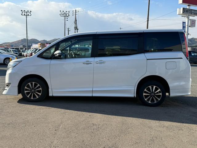 エスクァイア Gi プレミアムパッケージ 4WD TRDエアロ 寒冷地仕様 両側電動スライド アルパイン製10型後席モニター アルパイン製9型ナビ バックカメラ ハーフレザーシート シートヒーター ETC ステアリングヒーター 純正エンスタ(22枚目)