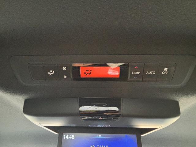 エスクァイア Gi プレミアムパッケージ 4WD TRDエアロ 寒冷地仕様 両側電動スライド アルパイン製10型後席モニター アルパイン製9型ナビ バックカメラ ハーフレザーシート シートヒーター ETC ステアリングヒーター 純正エンスタ(32枚目)