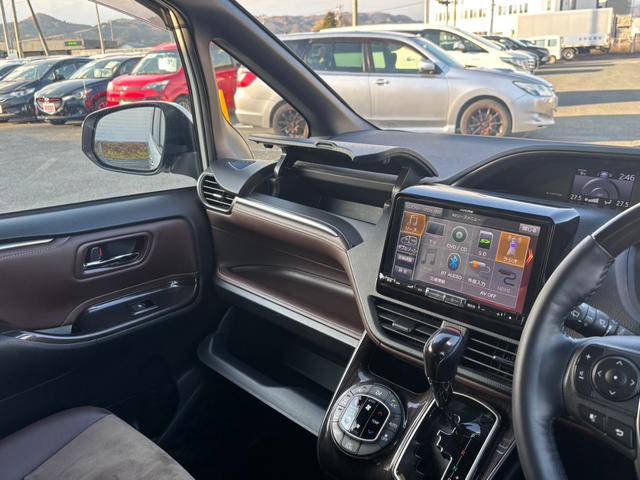 エスクァイア Gi プレミアムパッケージ 4WD TRDエアロ 寒冷地仕様 両側電動スライド アルパイン製10型後席モニター アルパイン製9型ナビ バックカメラ ハーフレザーシート シートヒーター ETC ステアリングヒーター 純正エンスタ(51枚目)