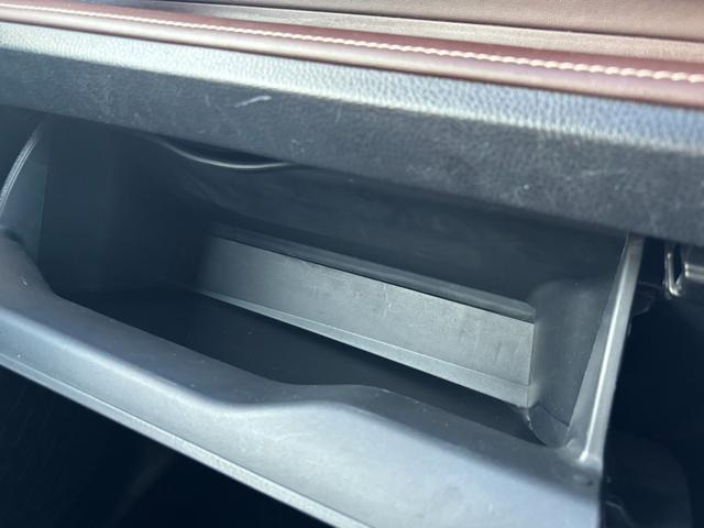 エスクァイア Gi プレミアムパッケージ 4WD TRDエアロ 寒冷地仕様 両側電動スライド アルパイン製10型後席モニター アルパイン製9型ナビ バックカメラ ハーフレザーシート シートヒーター ETC ステアリングヒーター 純正エンスタ(54枚目)