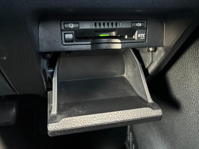 エスクァイア Gi プレミアムパッケージ 4WD TRDエアロ 寒冷地仕様 両側電動スライド アルパイン製10型後席モニター アルパイン製9型ナビ バックカメラ ハーフレザーシート シートヒーター ETC ステアリングヒーター 純正エンスタ(55枚目)