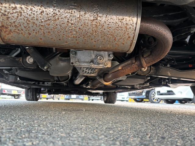 セレナ ハイウェイスター　ＶセレクションＩＩ　４ＷＤ　両側電動スライドドア　フリップダウンモニター　純正メモリーナビ　全周囲カメラ　セーフティパックＢ　インテリジェントエマージェンシーブレーキ　インテリジェントルームミラー　ＬＥＤヘッド（21枚目）