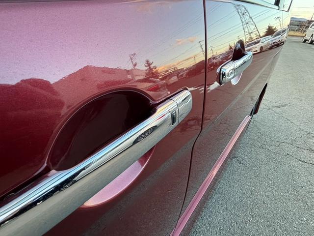 セレナ ハイウェイスター　ＶセレクションＩＩ　４ＷＤ　両側電動スライドドア　フリップダウンモニター　純正メモリーナビ　全周囲カメラ　セーフティパックＢ　インテリジェントエマージェンシーブレーキ　インテリジェントルームミラー　ＬＥＤヘッド（29枚目）