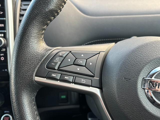 セレナ ハイウェイスター　ＶセレクションＩＩ　４ＷＤ　両側電動スライドドア　フリップダウンモニター　純正メモリーナビ　全周囲カメラ　セーフティパックＢ　インテリジェントエマージェンシーブレーキ　インテリジェントルームミラー　ＬＥＤヘッド（35枚目）