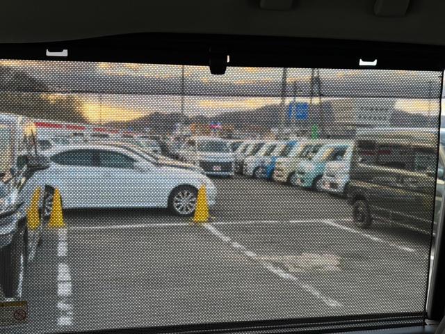 セレナ ハイウェイスター　ＶセレクションＩＩ　４ＷＤ　両側電動スライドドア　フリップダウンモニター　純正メモリーナビ　全周囲カメラ　セーフティパックＢ　インテリジェントエマージェンシーブレーキ　インテリジェントルームミラー　ＬＥＤヘッド（39枚目）