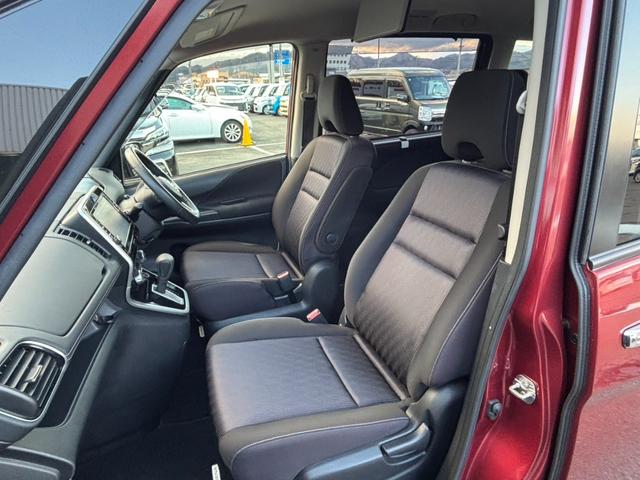 セレナ ハイウェイスター　ＶセレクションＩＩ　４ＷＤ　両側電動スライドドア　フリップダウンモニター　純正メモリーナビ　全周囲カメラ　セーフティパックＢ　インテリジェントエマージェンシーブレーキ　インテリジェントルームミラー　ＬＥＤヘッド（40枚目）